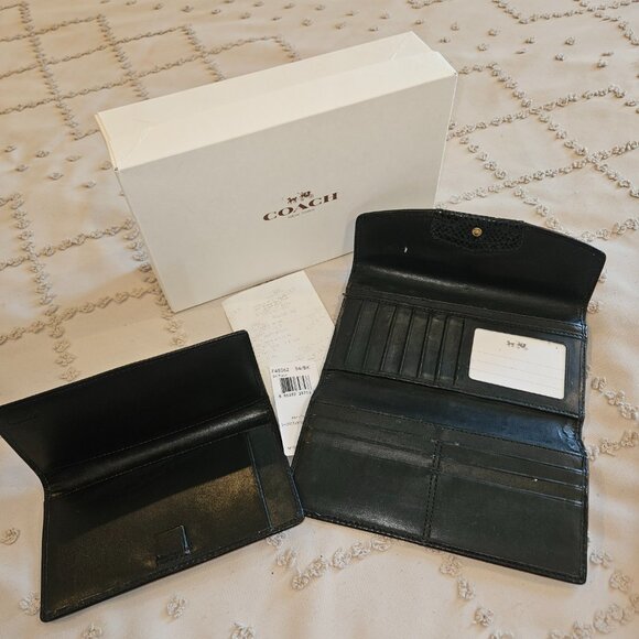 Coach Ashley Leather Black Wallet with Checkbook Cover - Picture 3 of 3